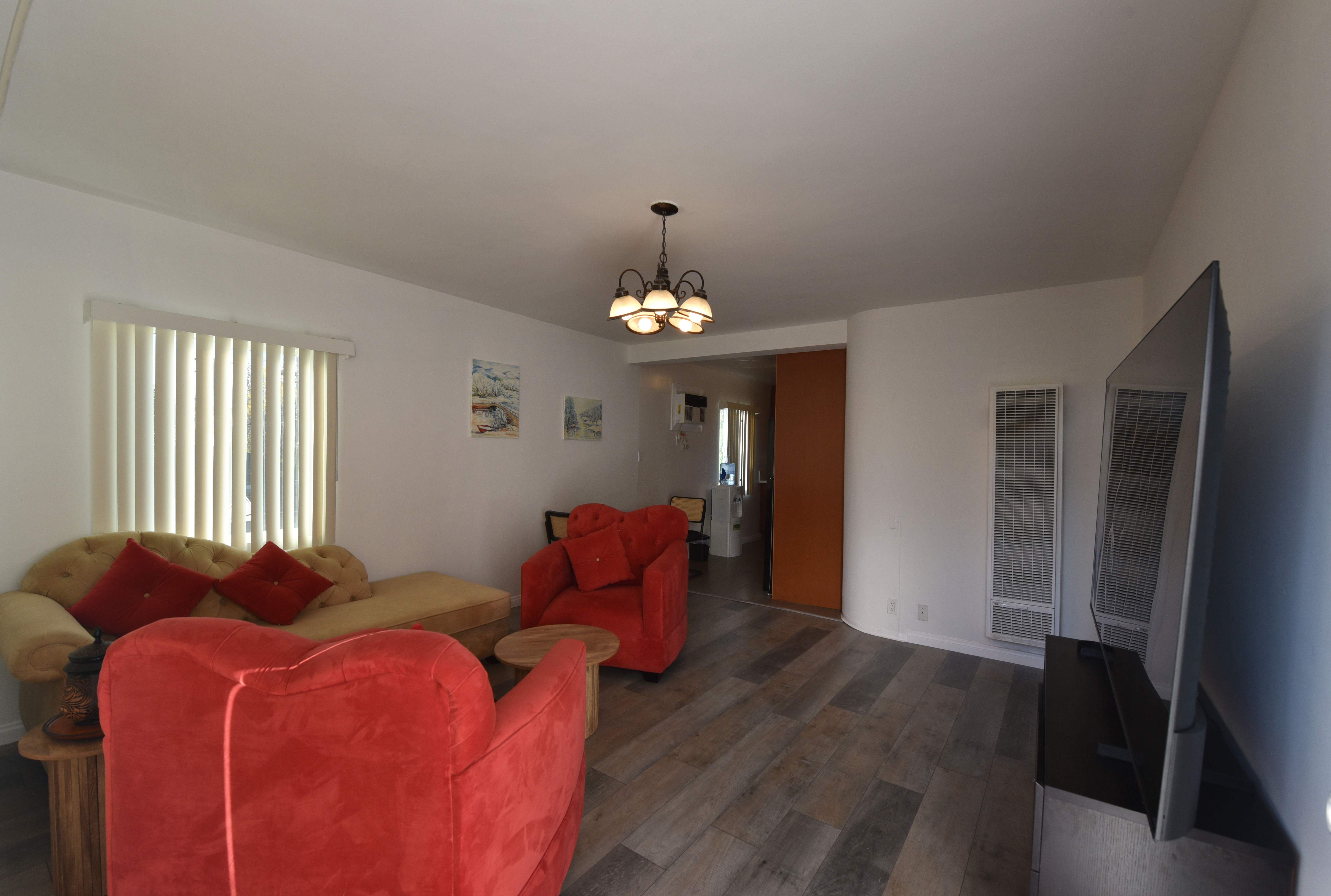 Glendale One Bedroom w/ Parking