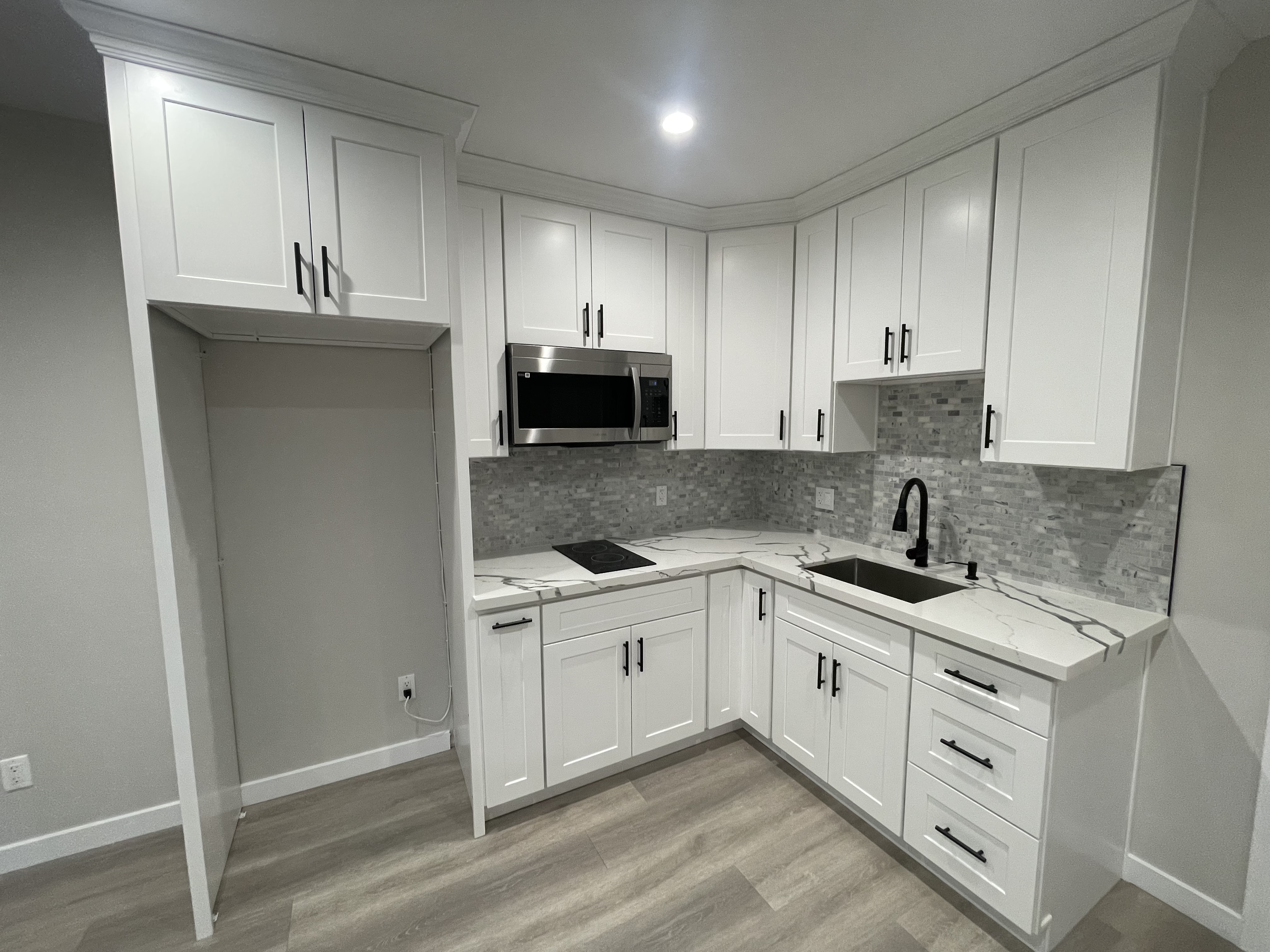 Brand New, Modern, Spacious 1 Bed 1 Bath House for Rent