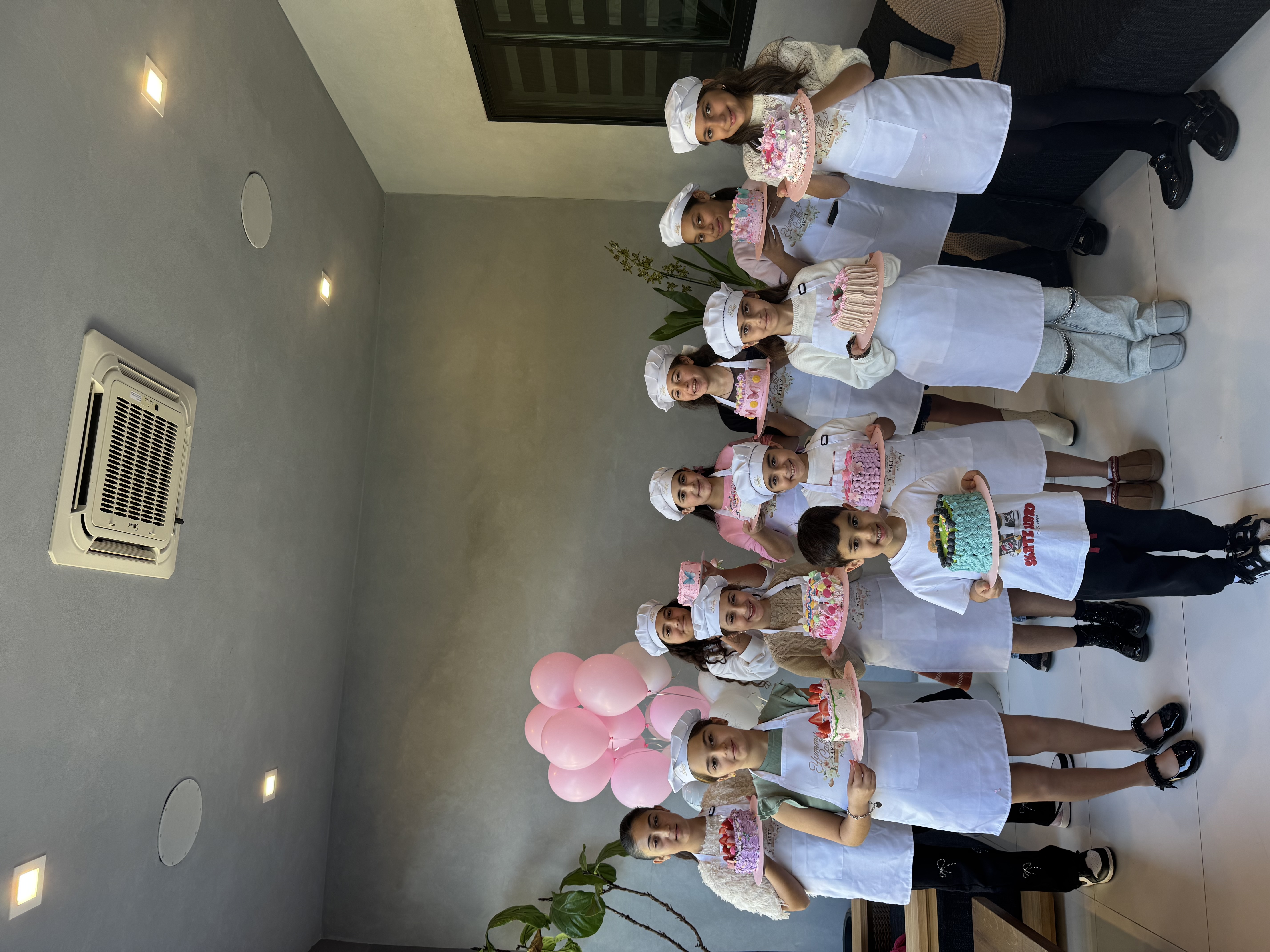 🎂Custom Cakes & Cake Decorating Parties