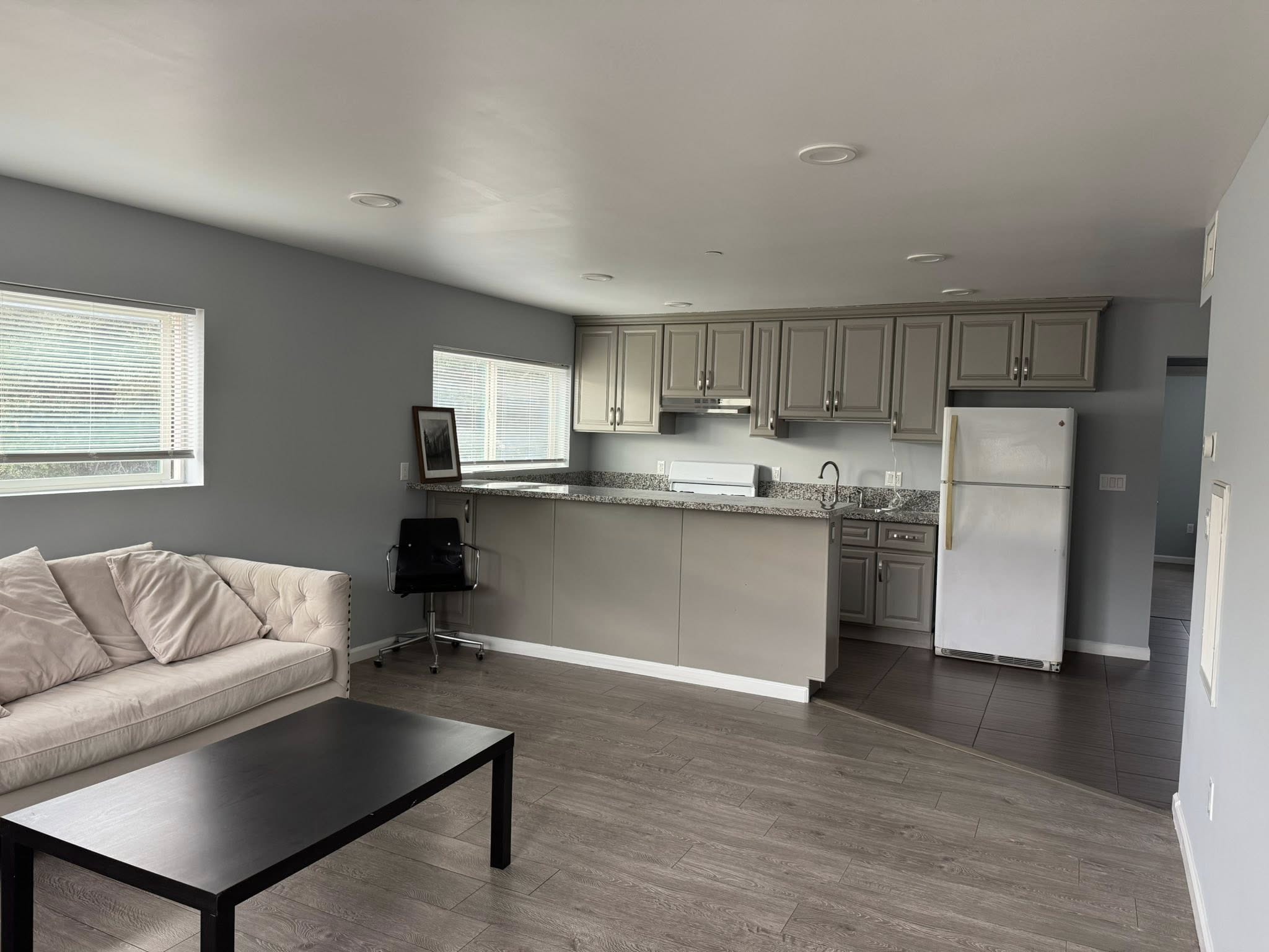 2 bed 2 bath Fully remodeled apartment in TUJUNGA