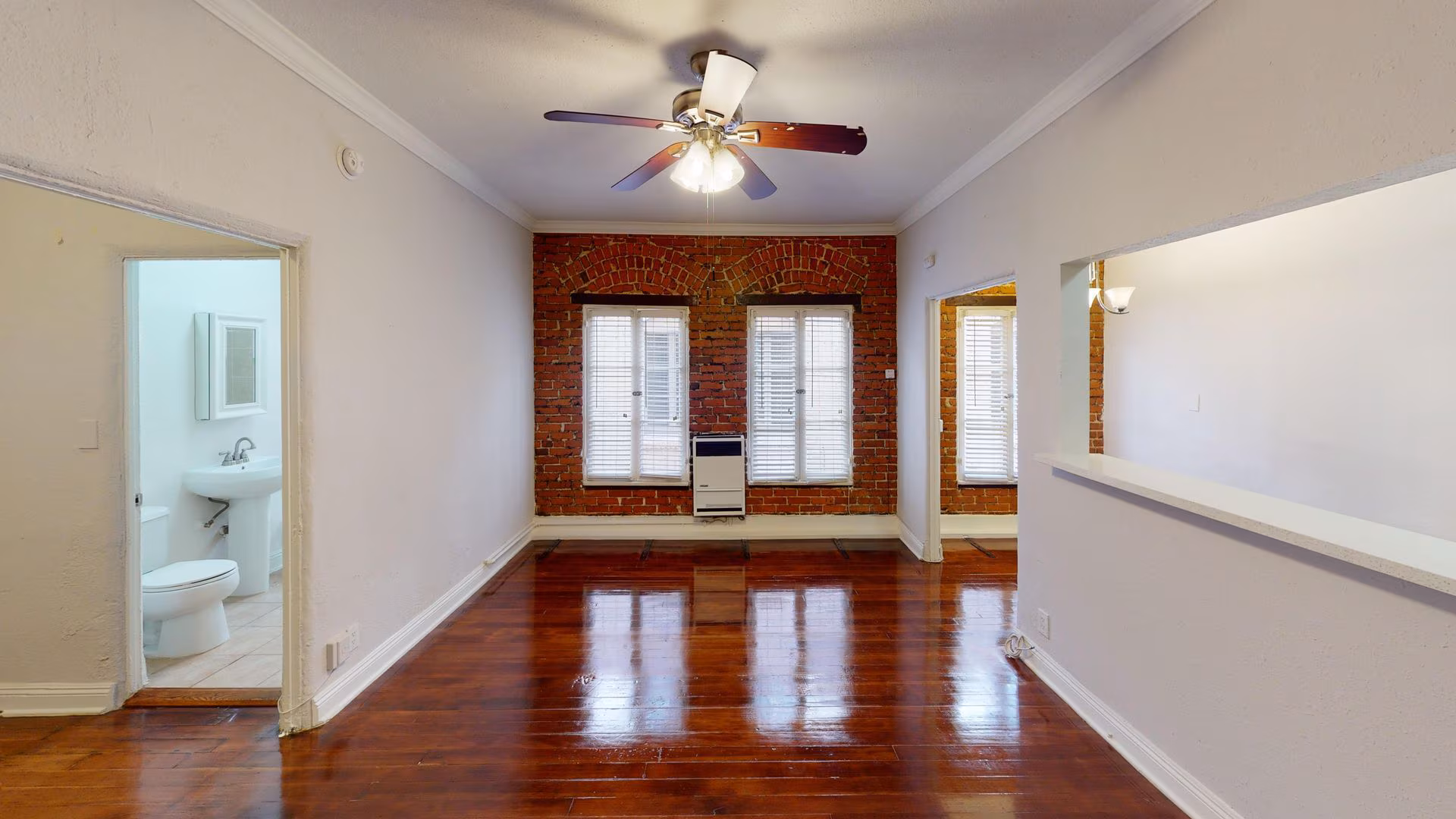 Elk Villas...Newly Remodeled Gorgeous Apartments...Prime Location!