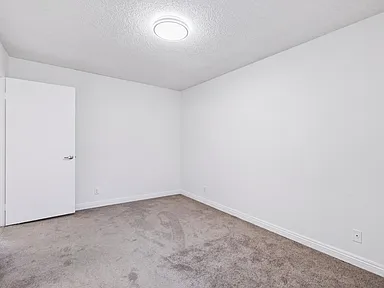 2 Bedroom + 2 Bathroom for lease in Glendale