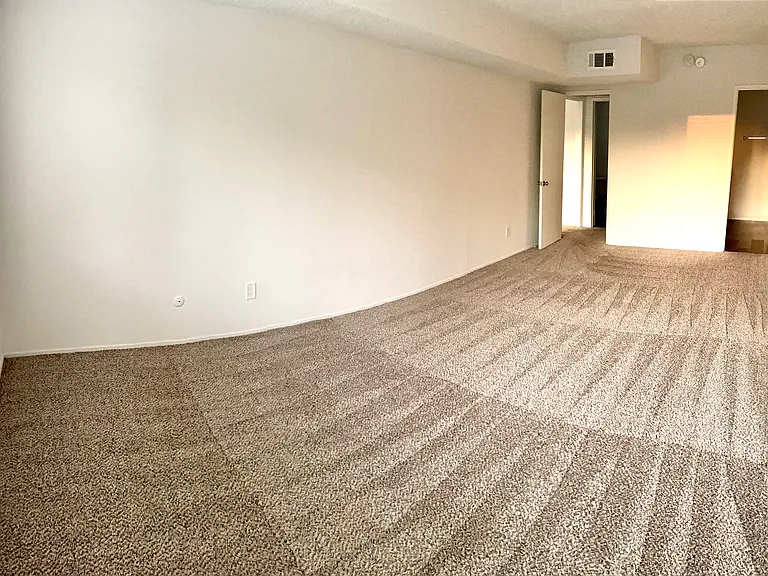 California Euclid Apartments