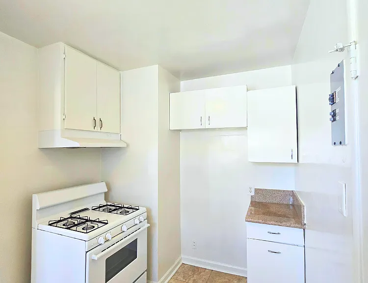 Holliston - 131 - 147 - Sycamore