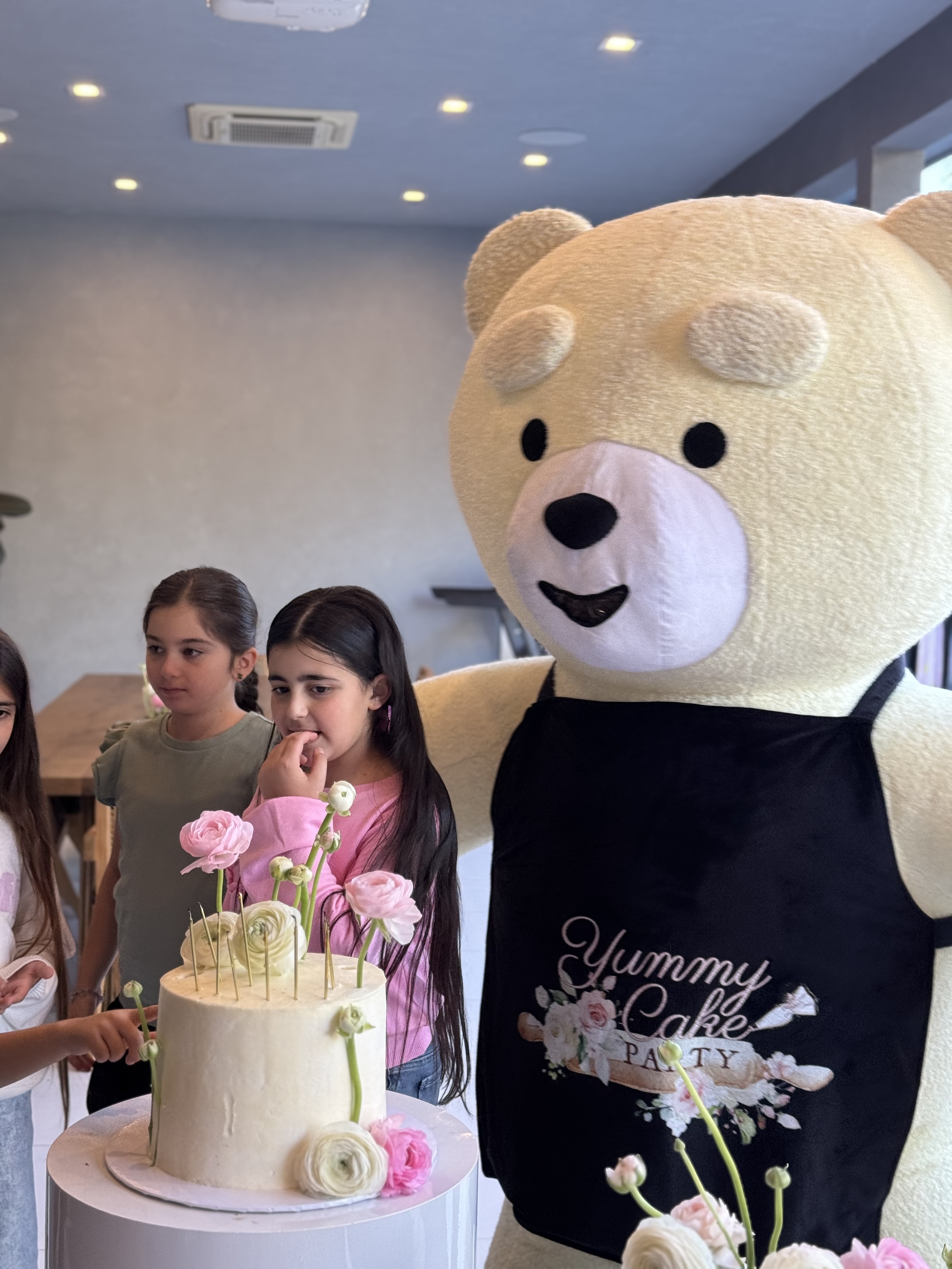 🎂Custom Cakes & Cake Decorating Parties