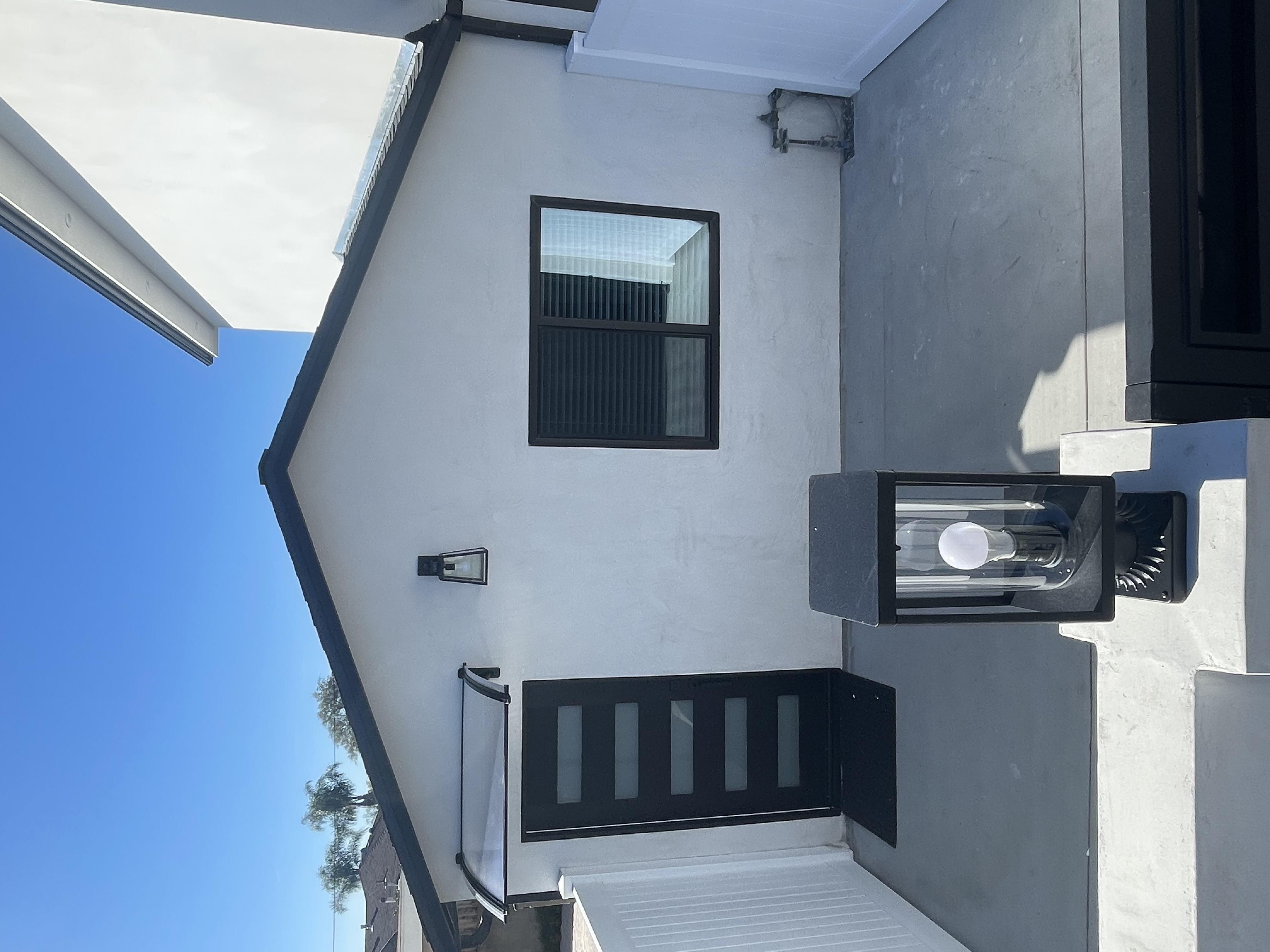 Brand New, Modern, Spacious 1 Bed 1 Bath House for Rent