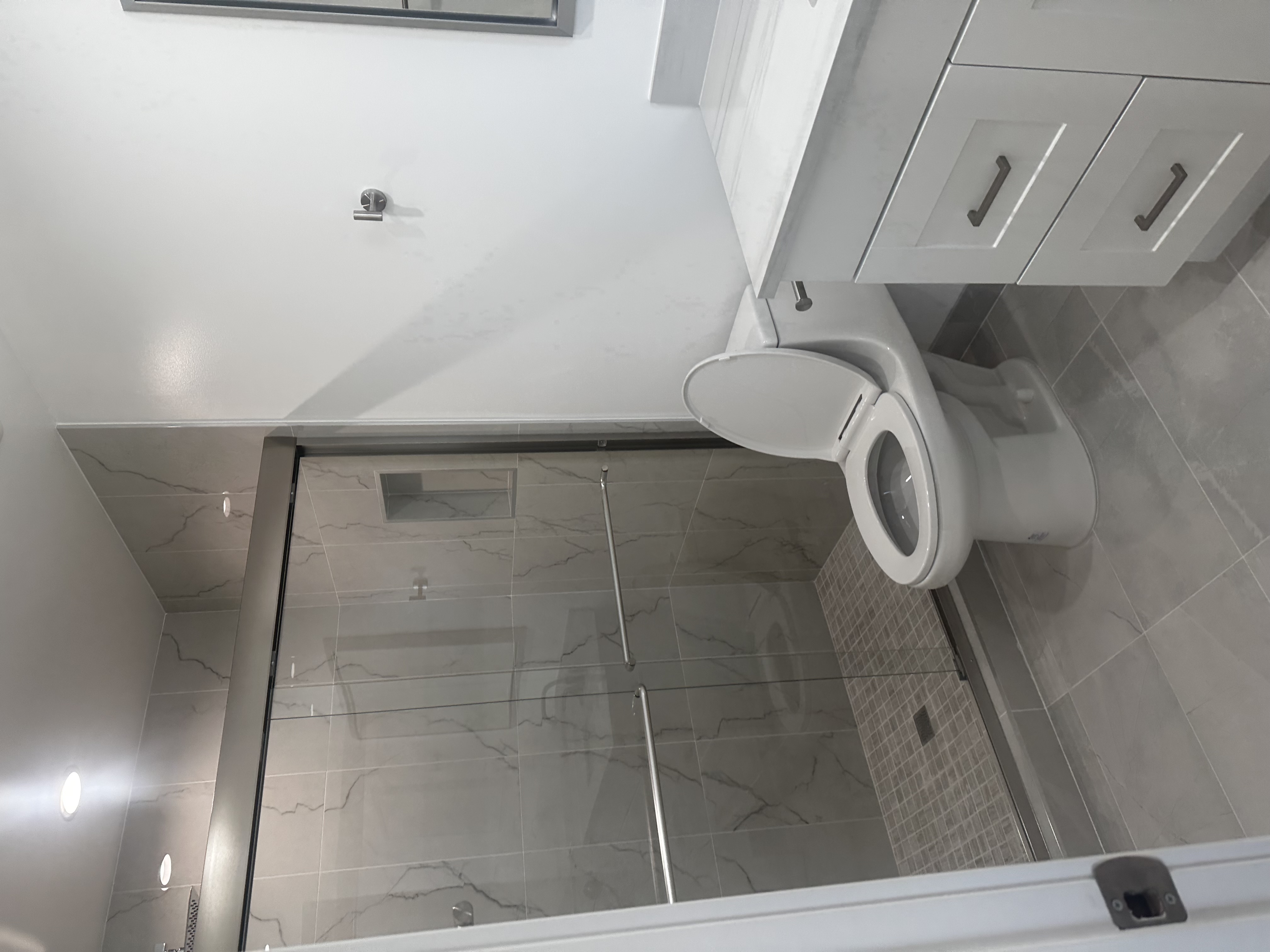 Back townhouse 2 bed.2.5 bath.