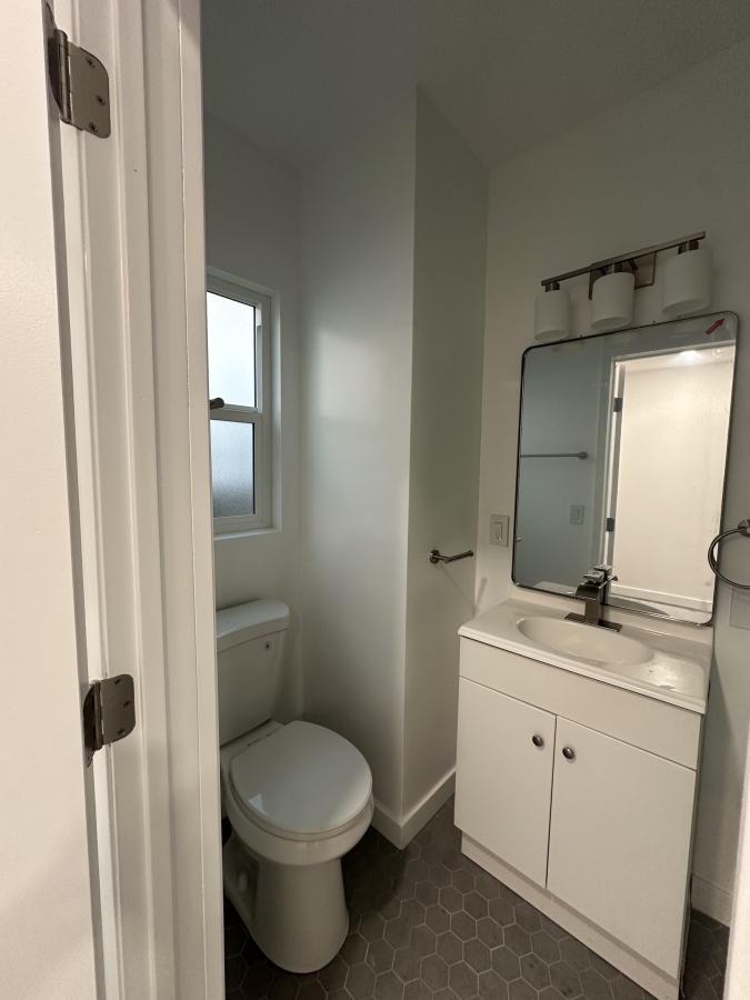 Newly Renovated Apartment - Van Nuys, CA