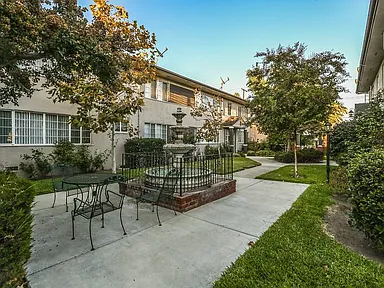 Holliston - 131 - 147 - Sycamore