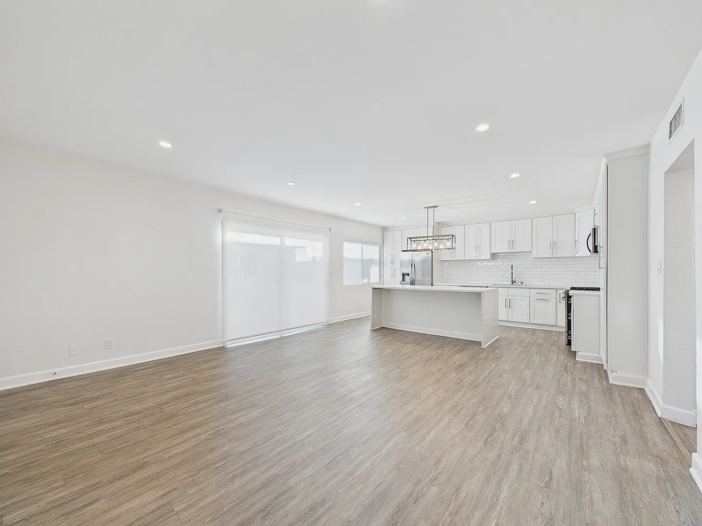 303 Apartments - 2 bds I 1.5 ba