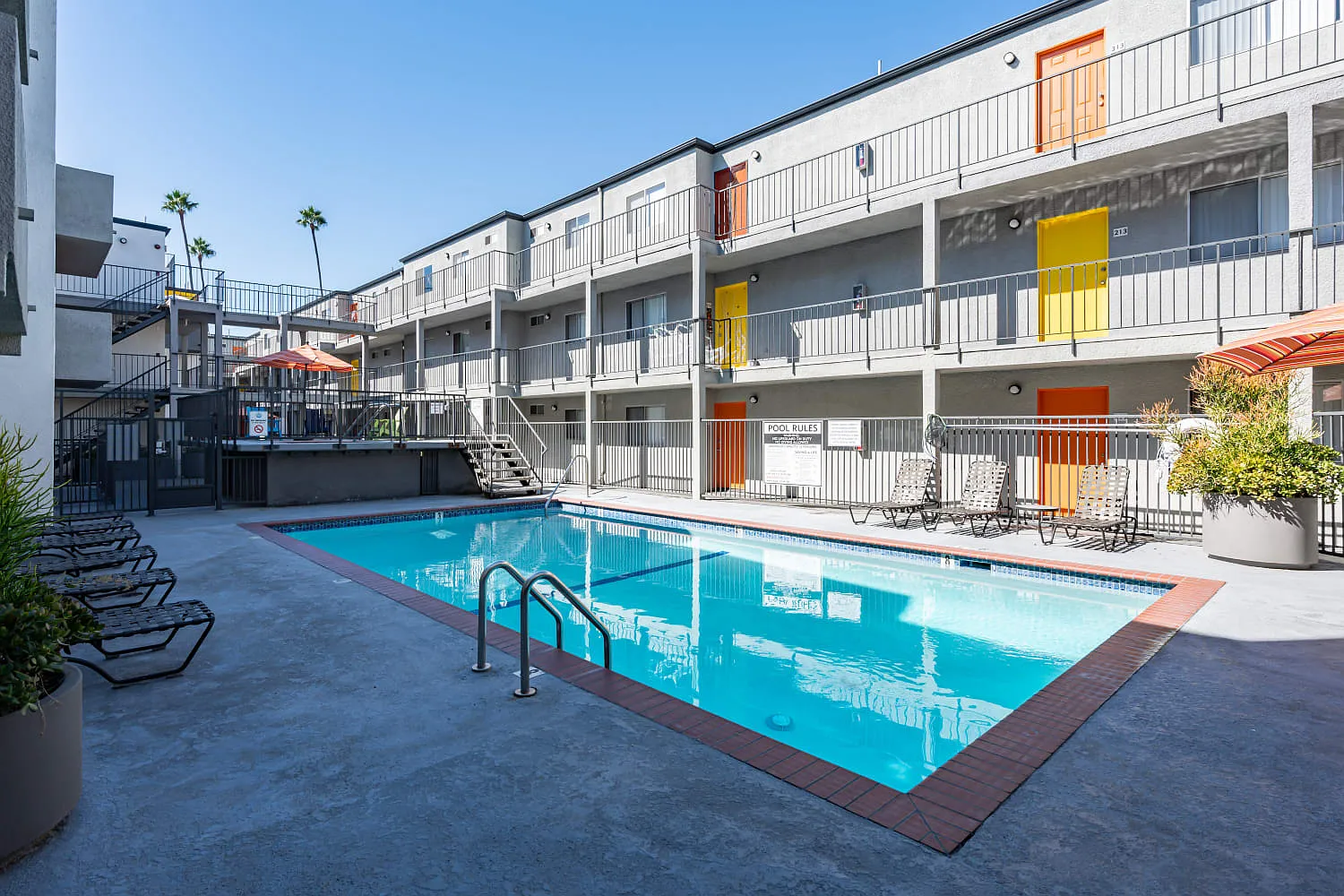 Apartment only for gays