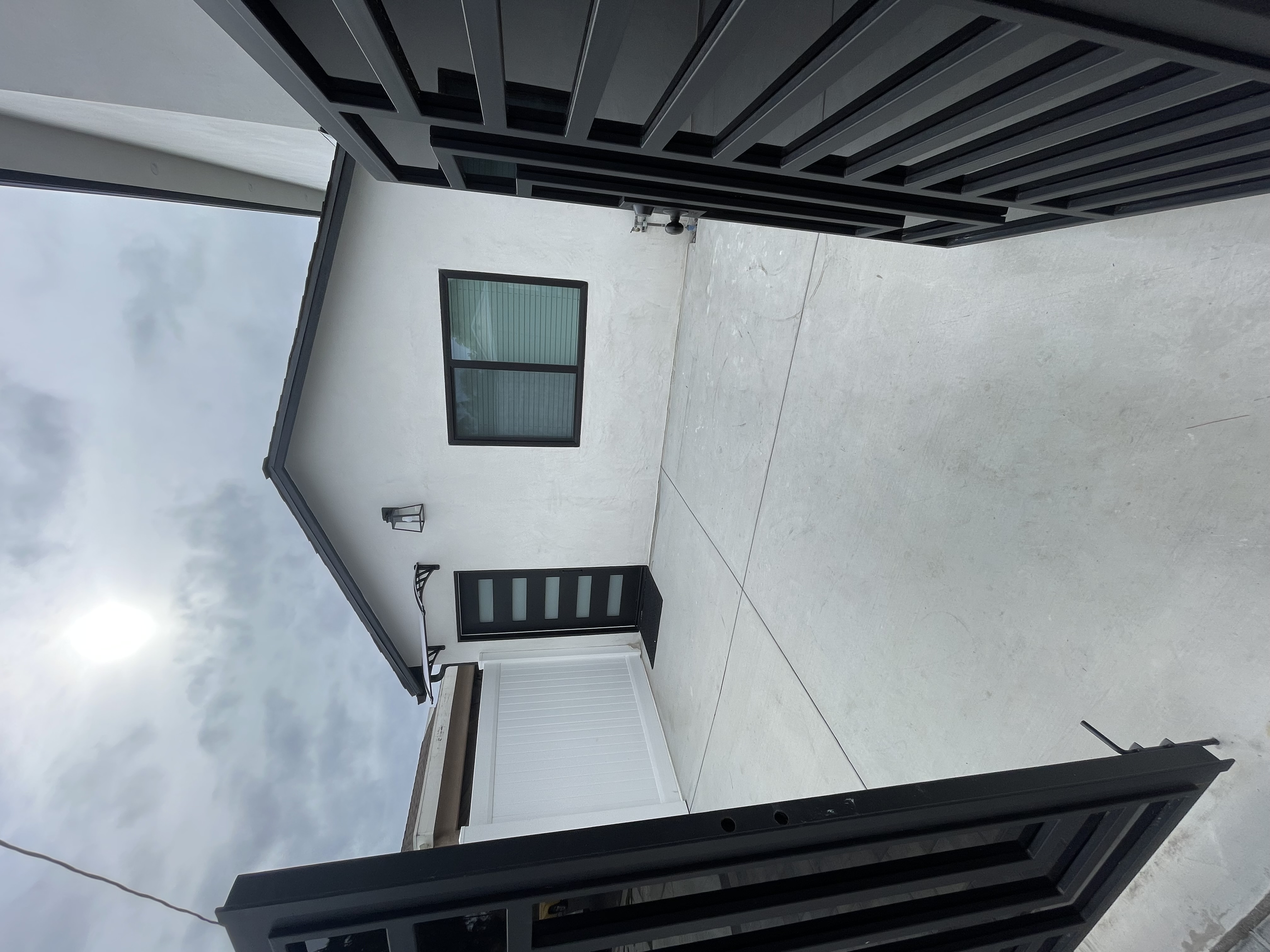 Brand New, Modern, Spacious 1 Bed 1 Bath House for Rent