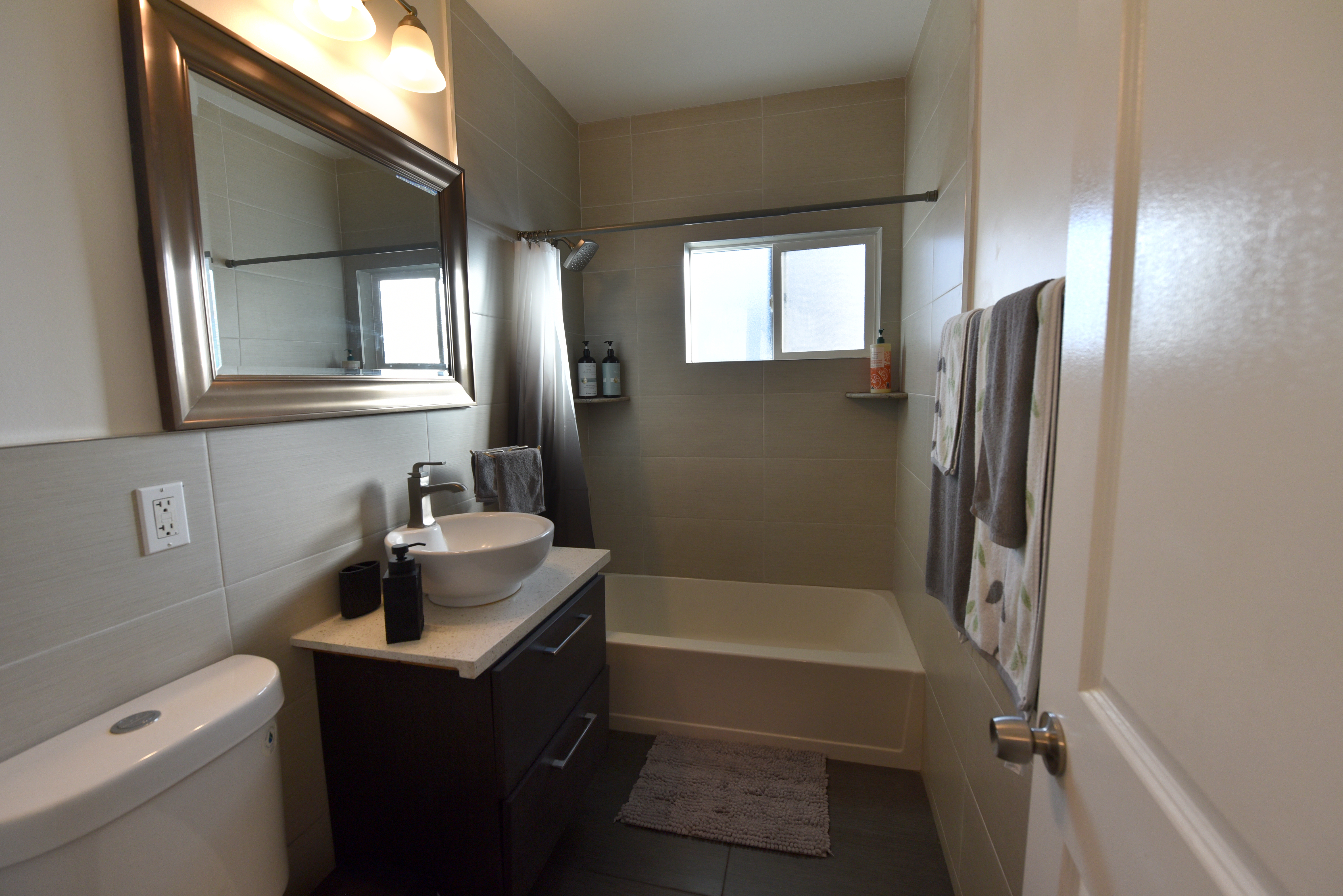 Glendale One Bedroom w/ Parking