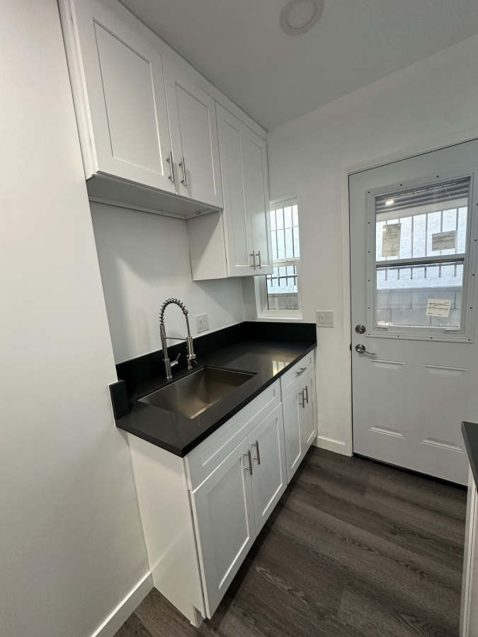 Newly Renovated Apartment - Van Nuys, CA