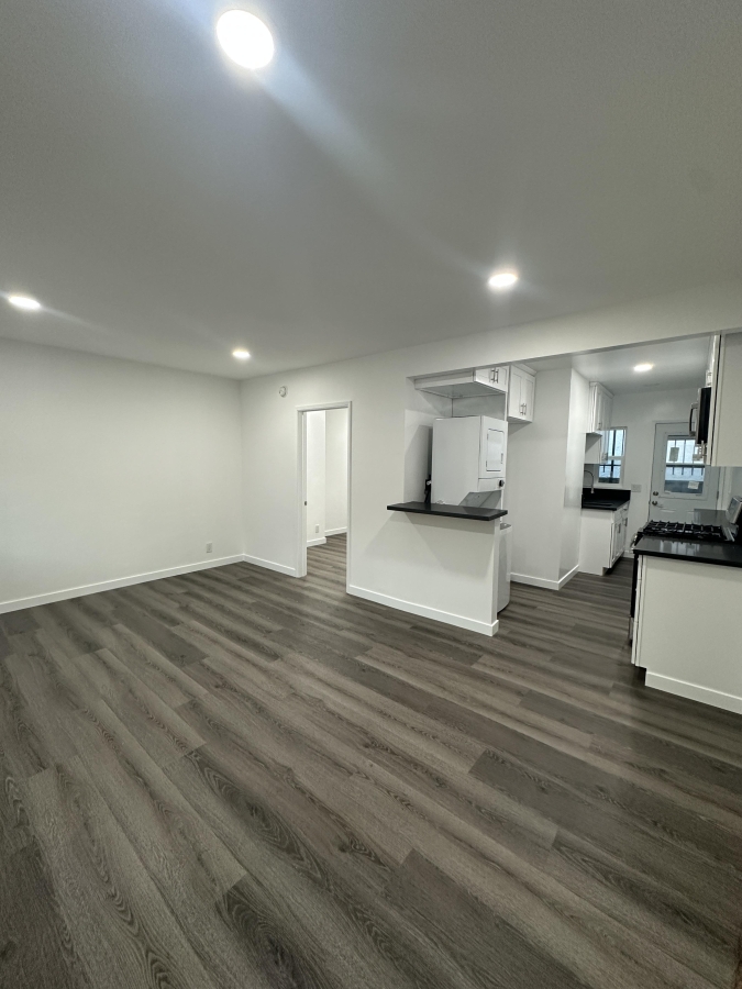 Newly Renovated Apartment - Van Nuys, CA