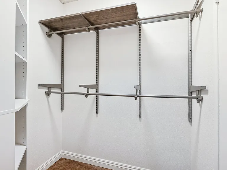 2 Bedroom + 2 Bathroom for lease in Glendale