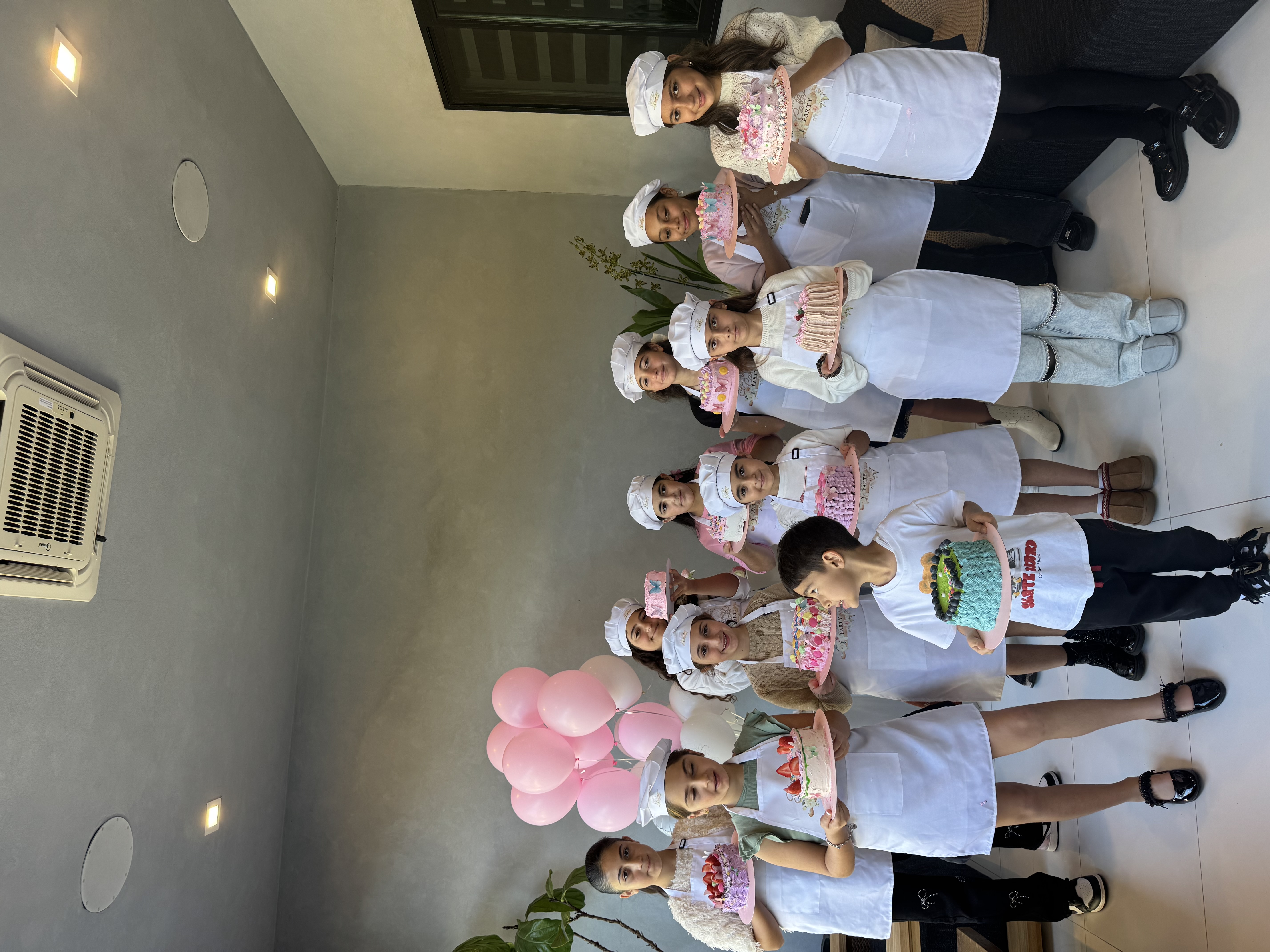 🎂Custom Cakes & Cake Decorating Parties