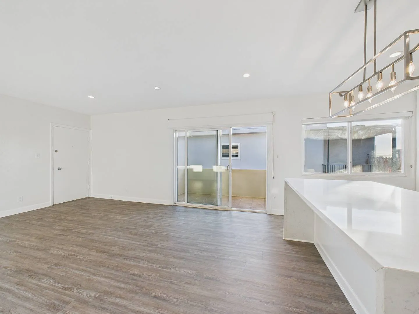 303 Apartments - 2 bds I 1.5 ba