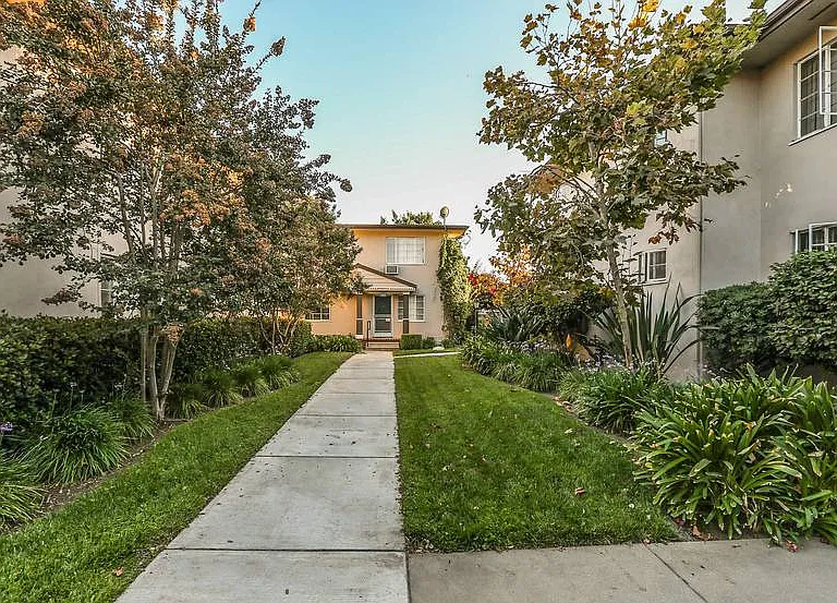 Holliston - 131 - 147 - Sycamore