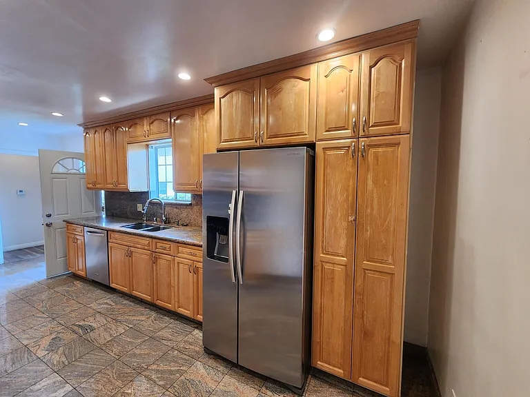 House for Rent - Վարձով է տրվում տուն