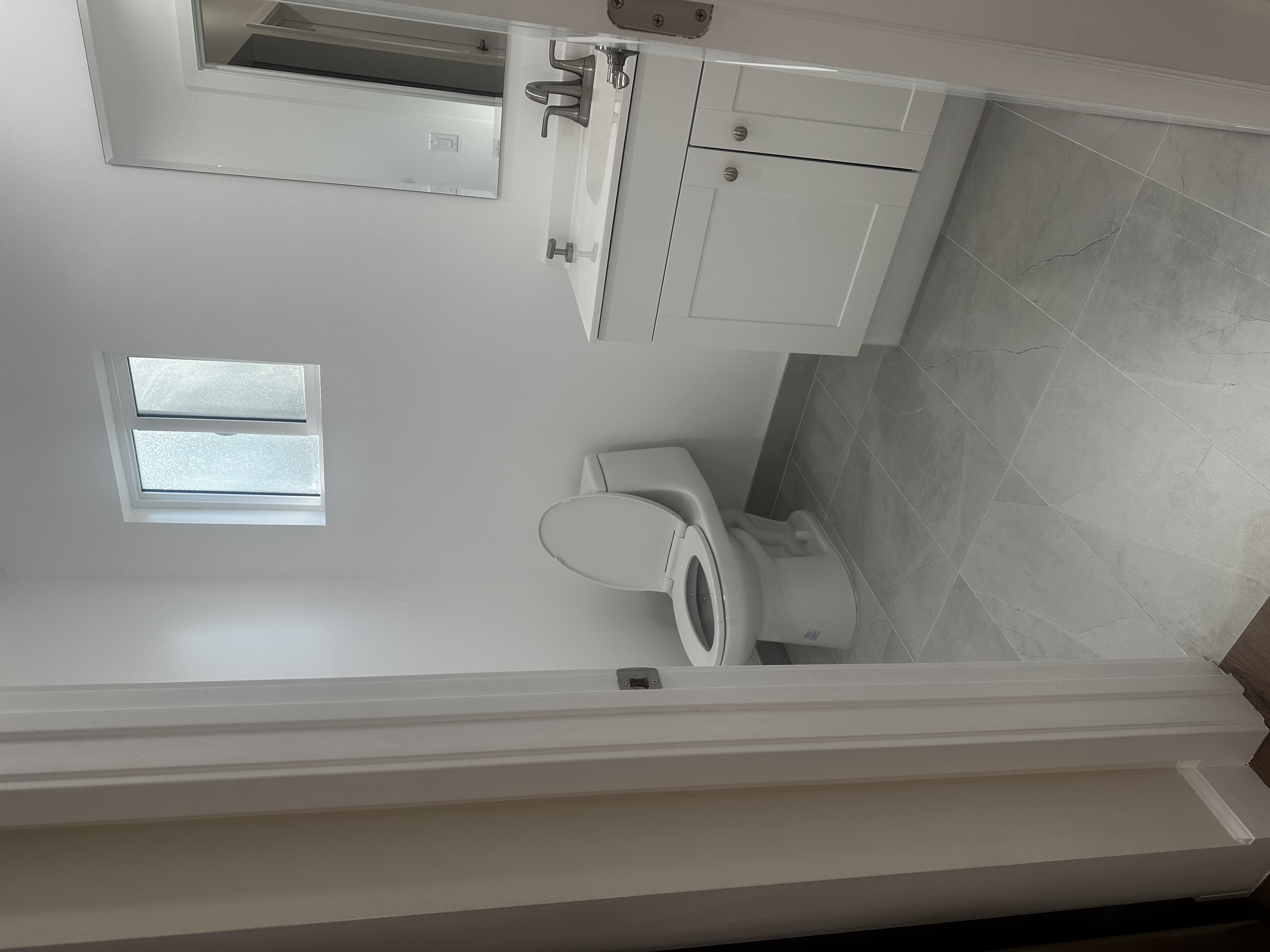 Back townhouse 2 bed.2.5 bath.