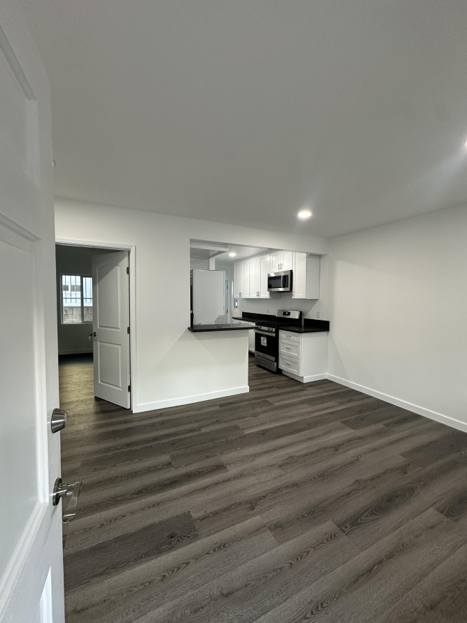 Newly Renovated Apartment - Van Nuys, CA