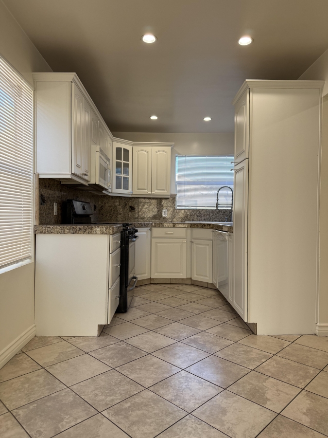 Beautiful Single Family House for Rent. No Section 8 - Գեղեցիկ տուն վարձակալության համար՝ մեկ ընտանիքի համար նախատեսված