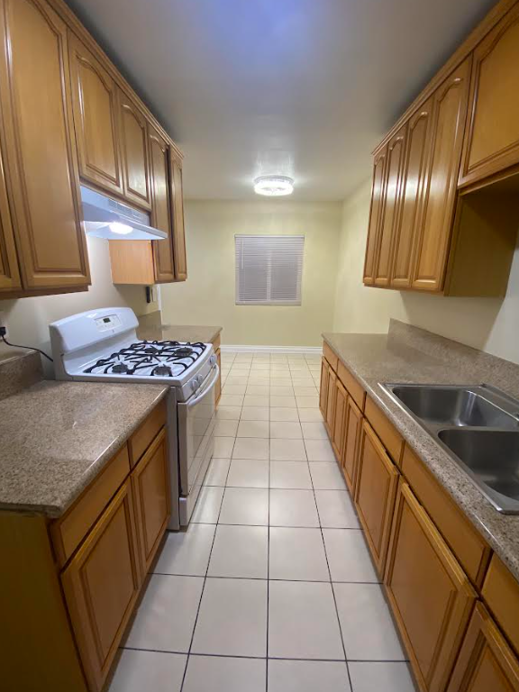 Apartment for Rent - Վարձով է տրվում բնակարան - Glendale, CA