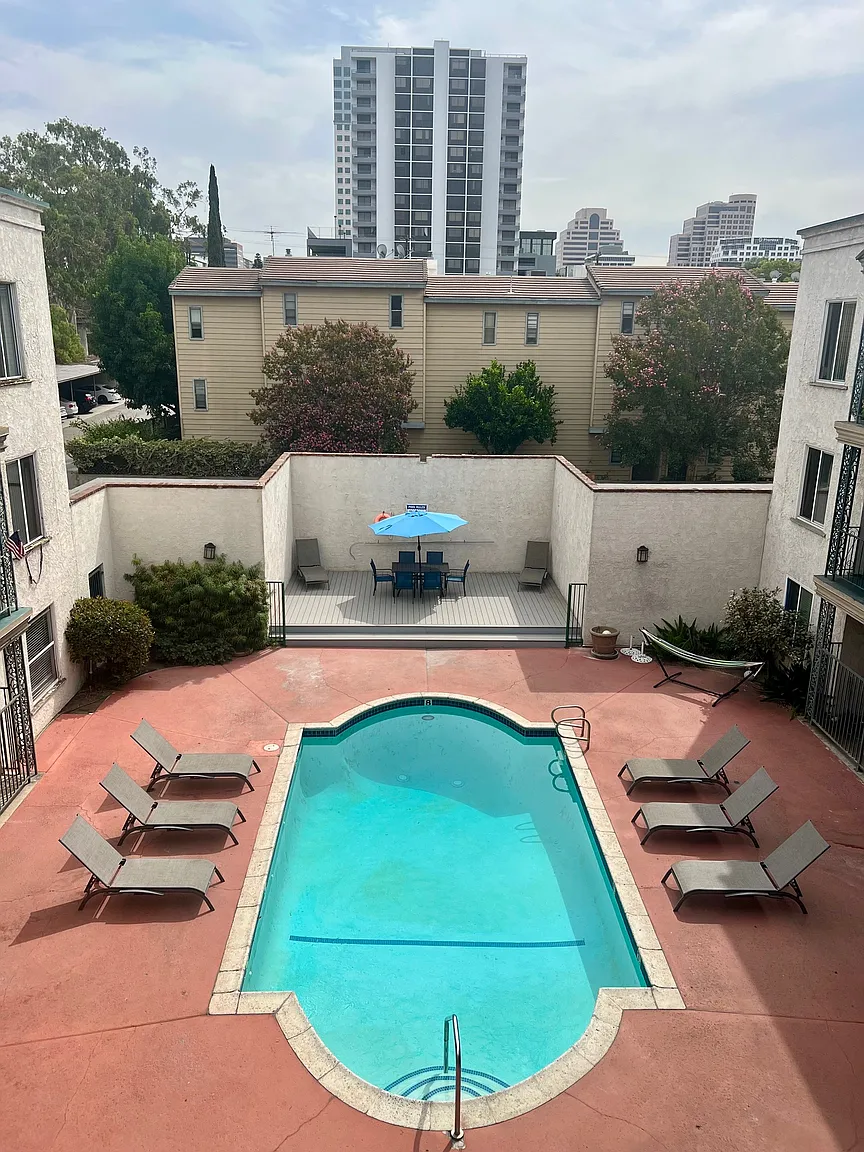 1 Bed 2 Bath - Apartment