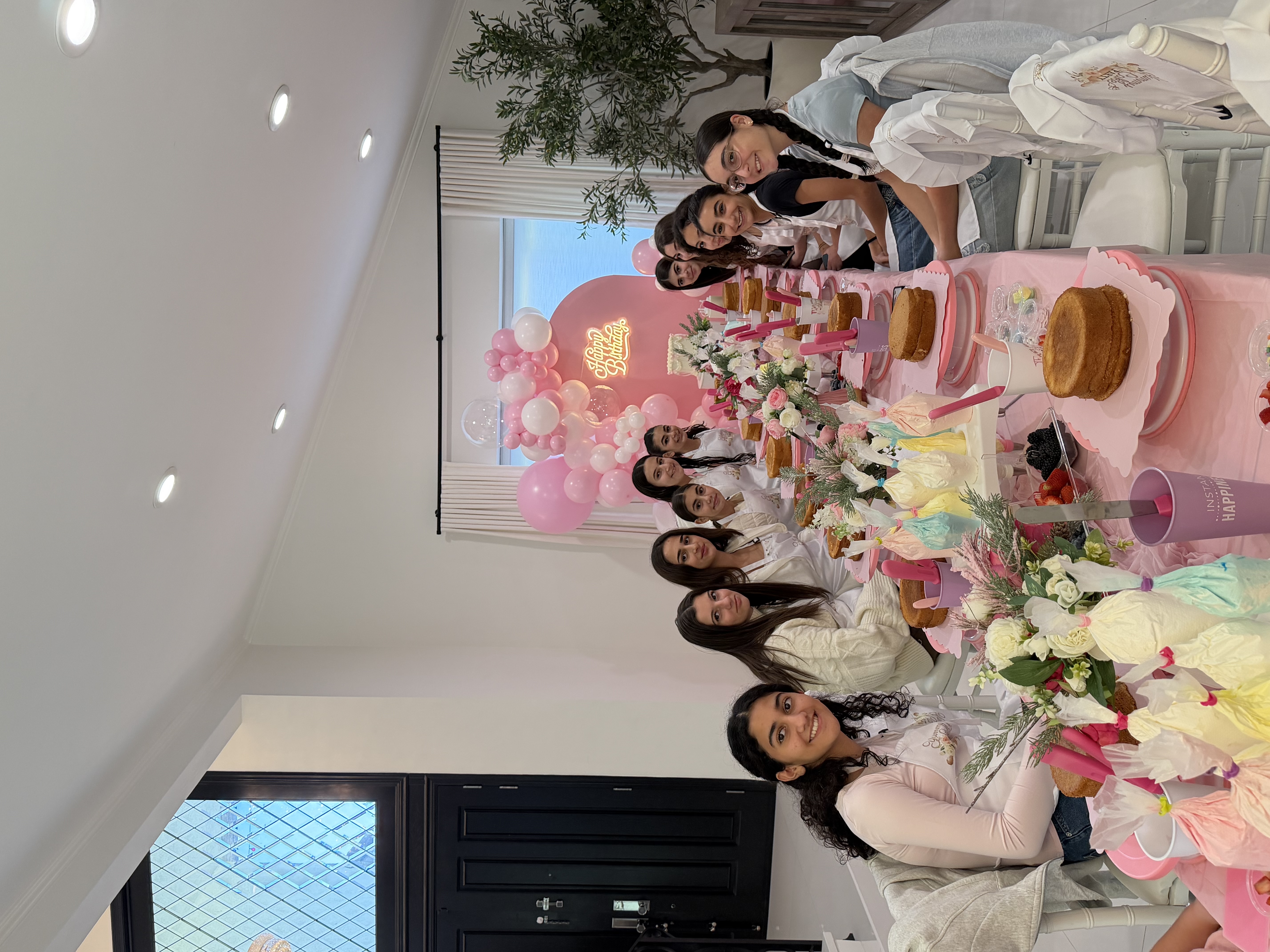 🎂Custom Cakes & Cake Decorating Parties