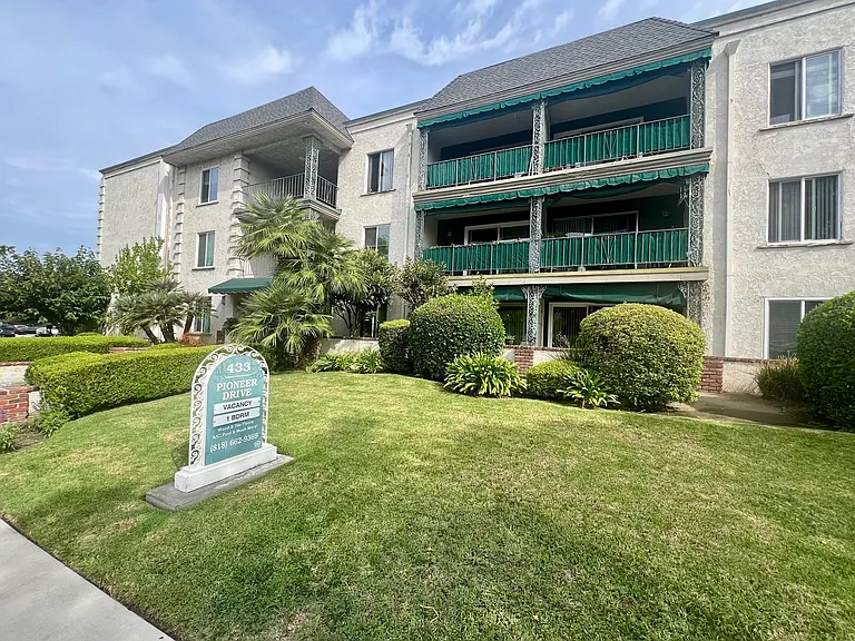 1 Bed 2 Bath - Apartment