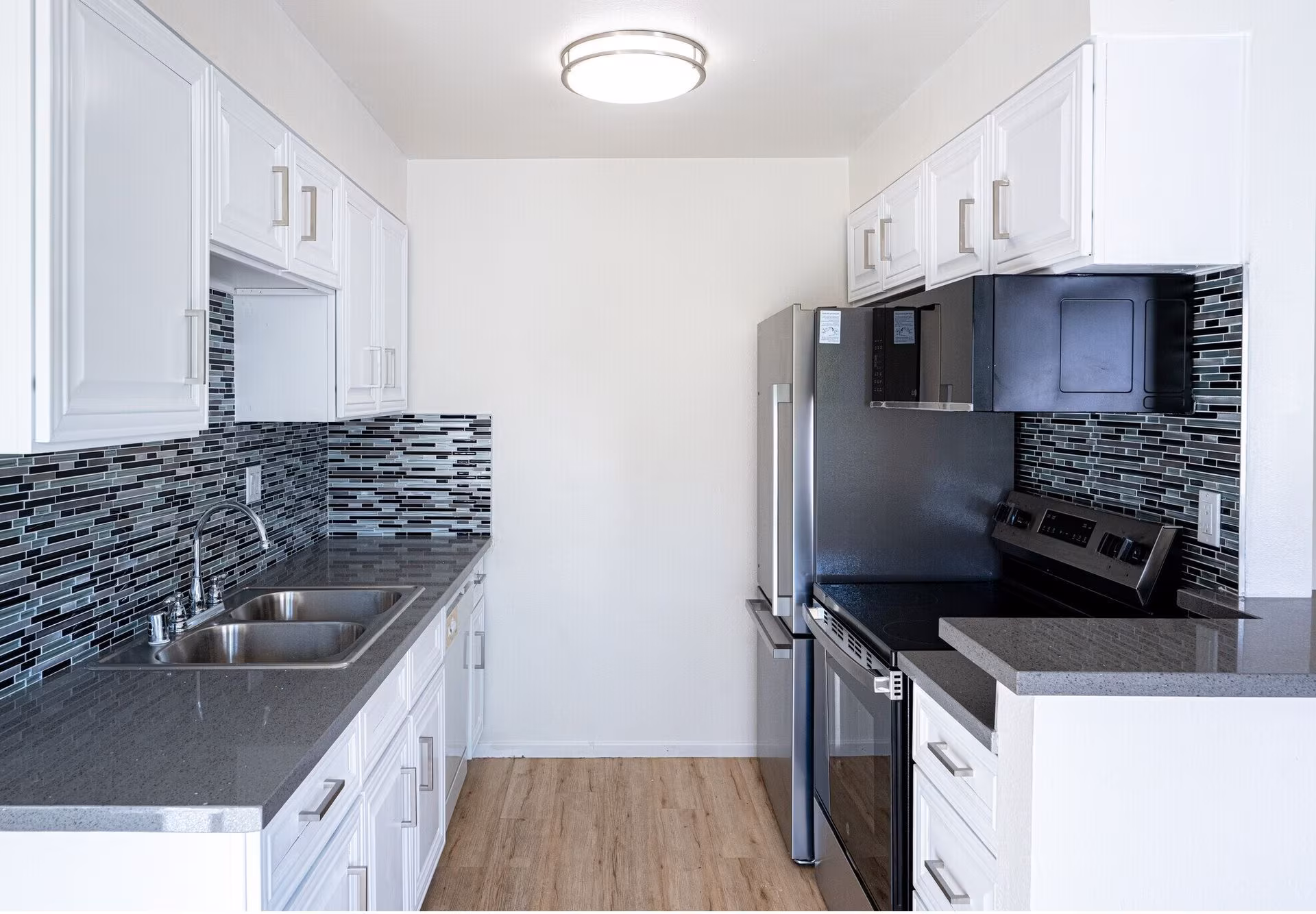 Harmony Court Apartments - 2 Beds 2 Baths