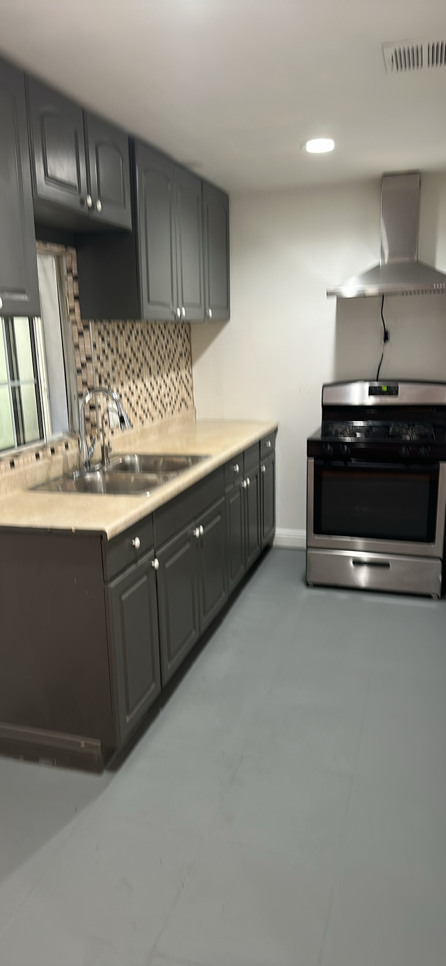 Trvum e vartsov tun North Hollywood