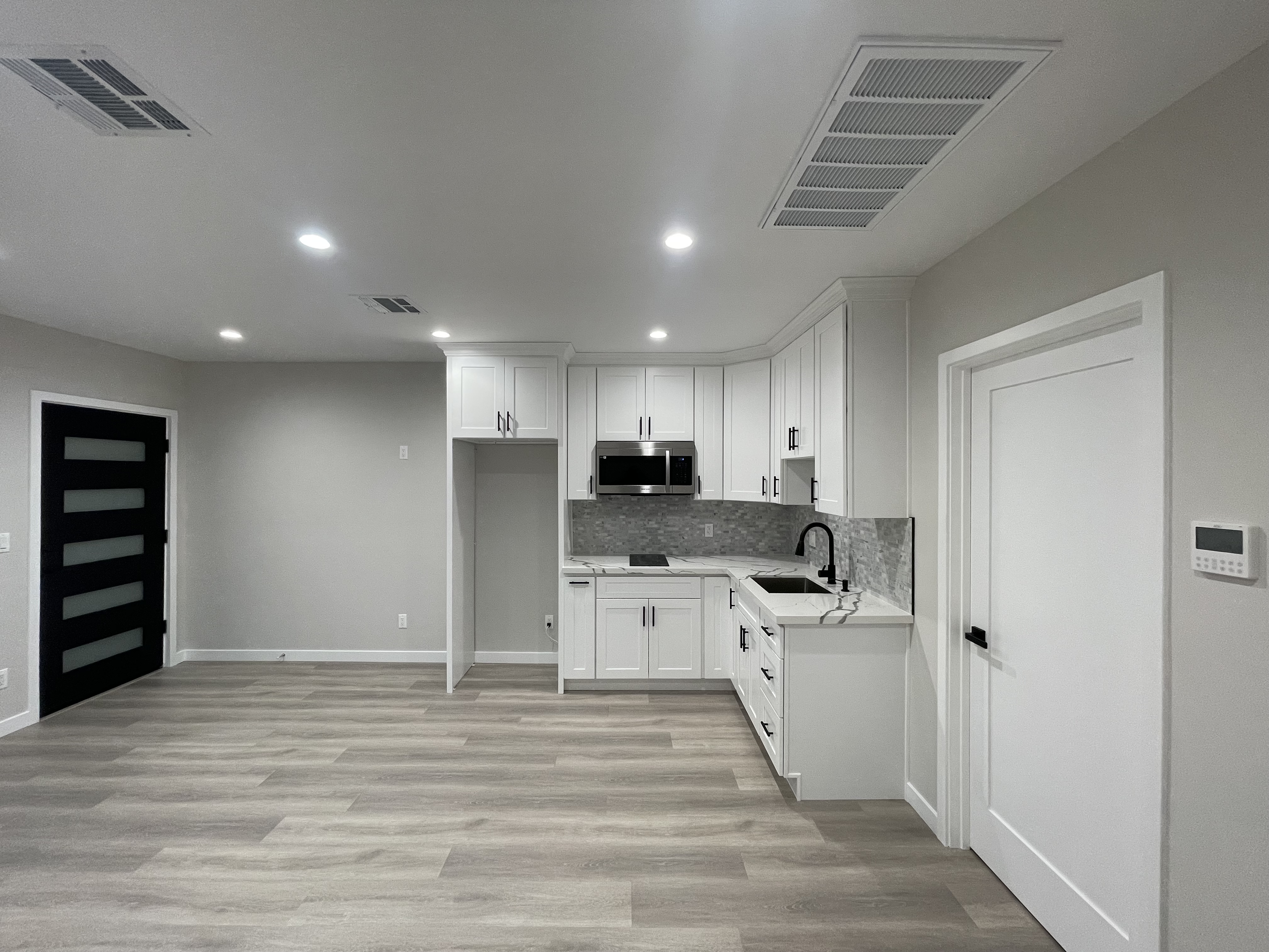 Brand New, Modern, Spacious 1 Bed 1 Bath House for Rent